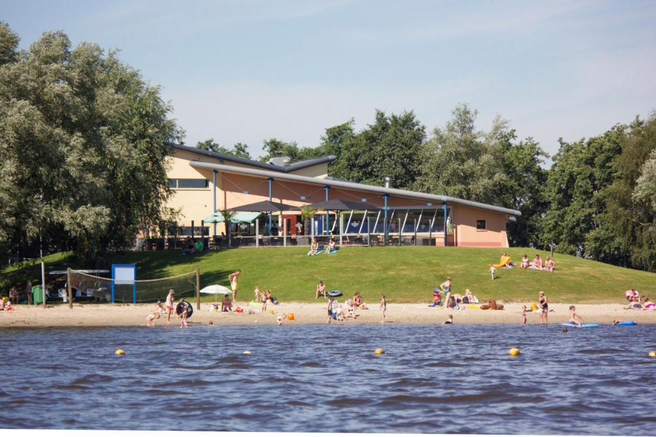 Vakantiepark Bergumermeer - 689 Suameer Экстерьер фото