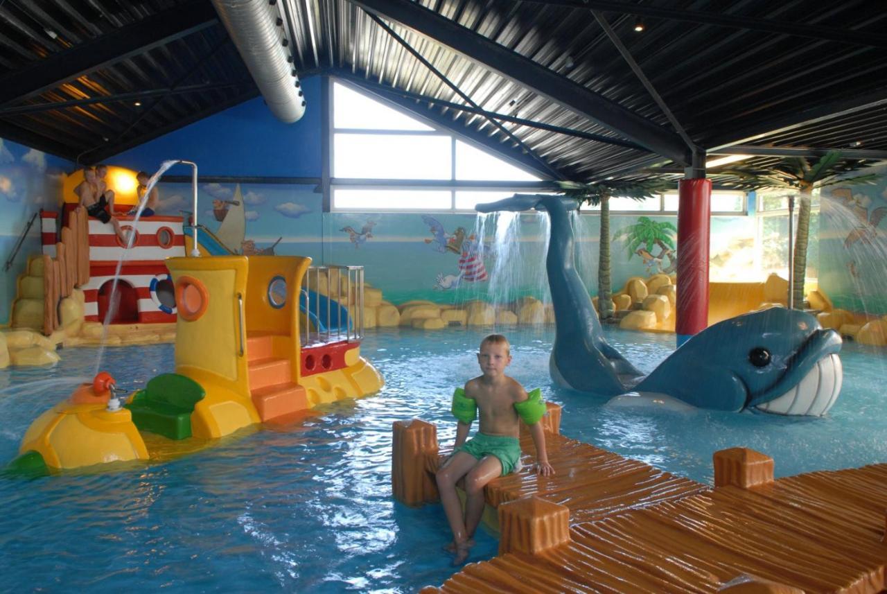 Vakantiepark Bergumermeer - 689 Suameer Экстерьер фото